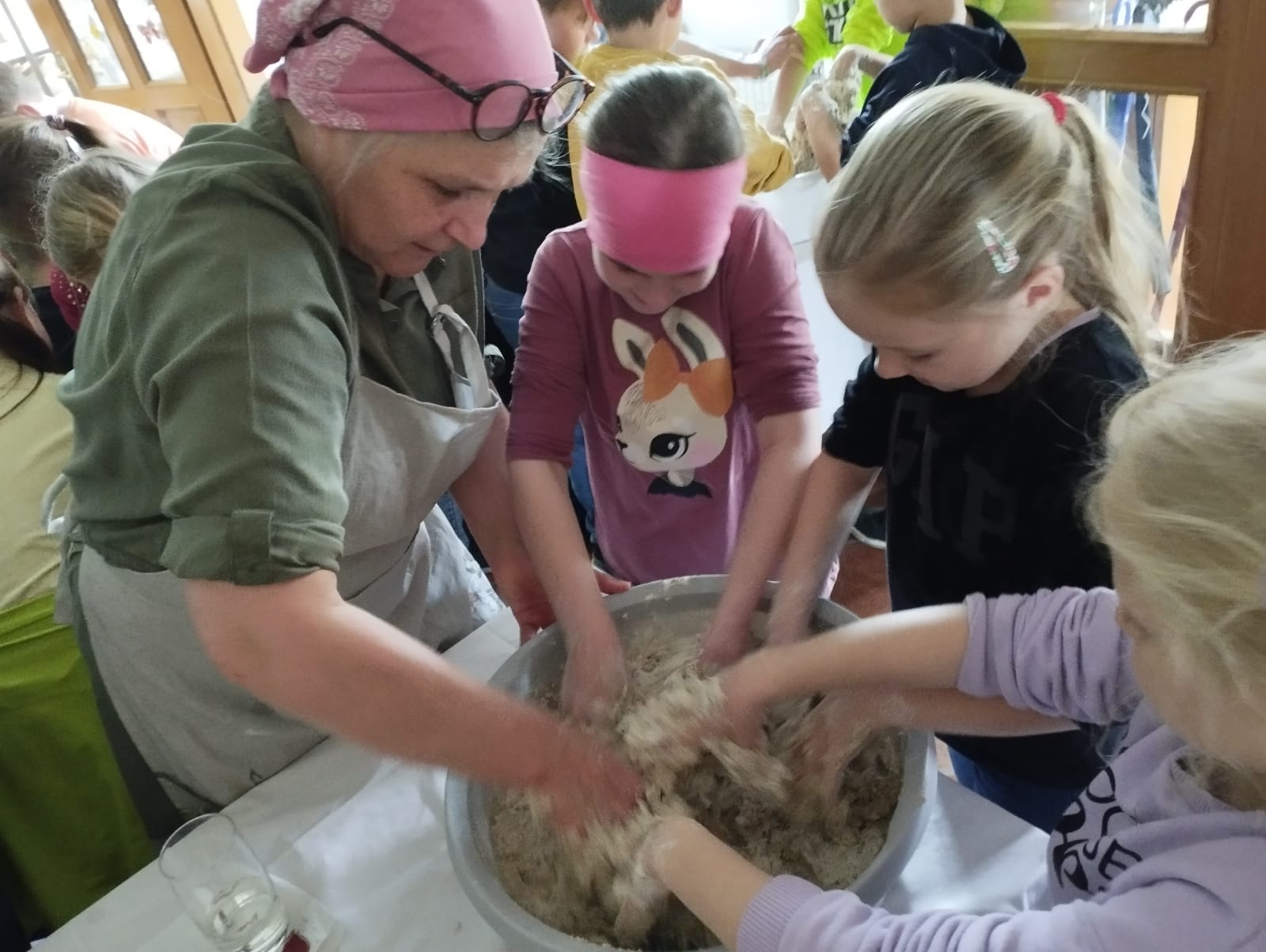 Brot backen mit Kindern