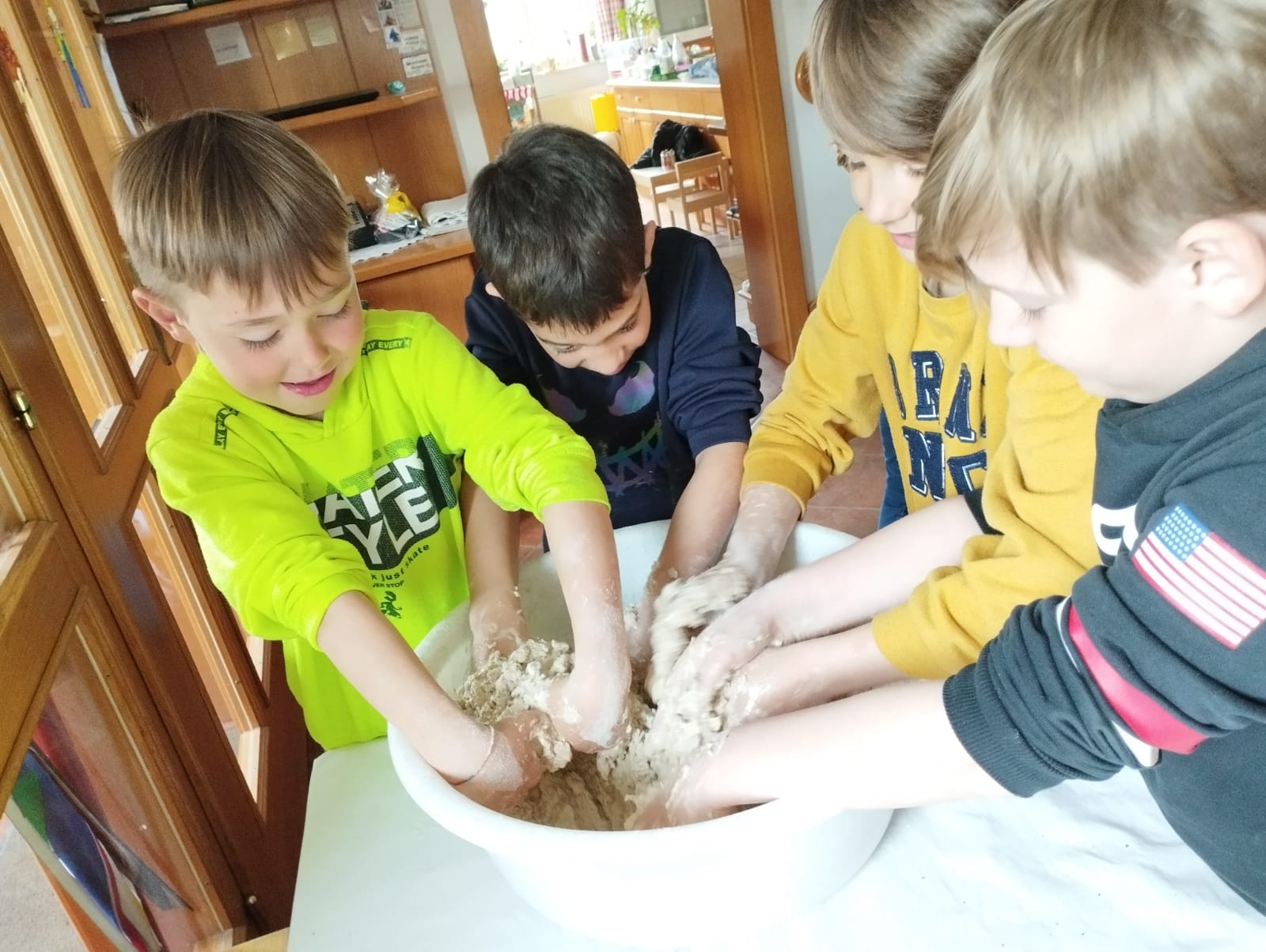 Brot backen mit Kindern